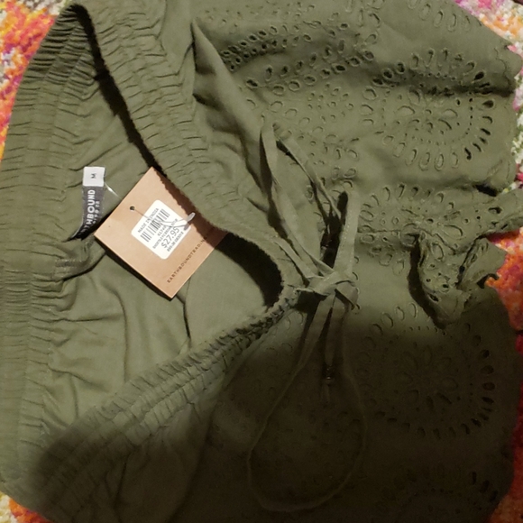 Adorable shorts from Earthbound size M - Picture 5 of 5